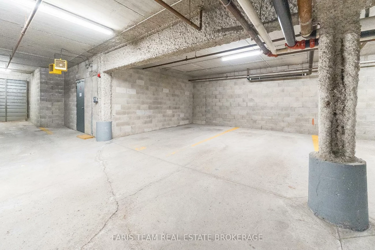 85, Wellington, Aurora Village, Aurora