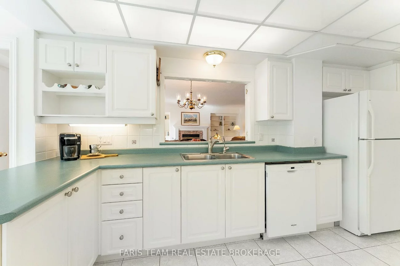 85, Wellington, Aurora Village, Aurora