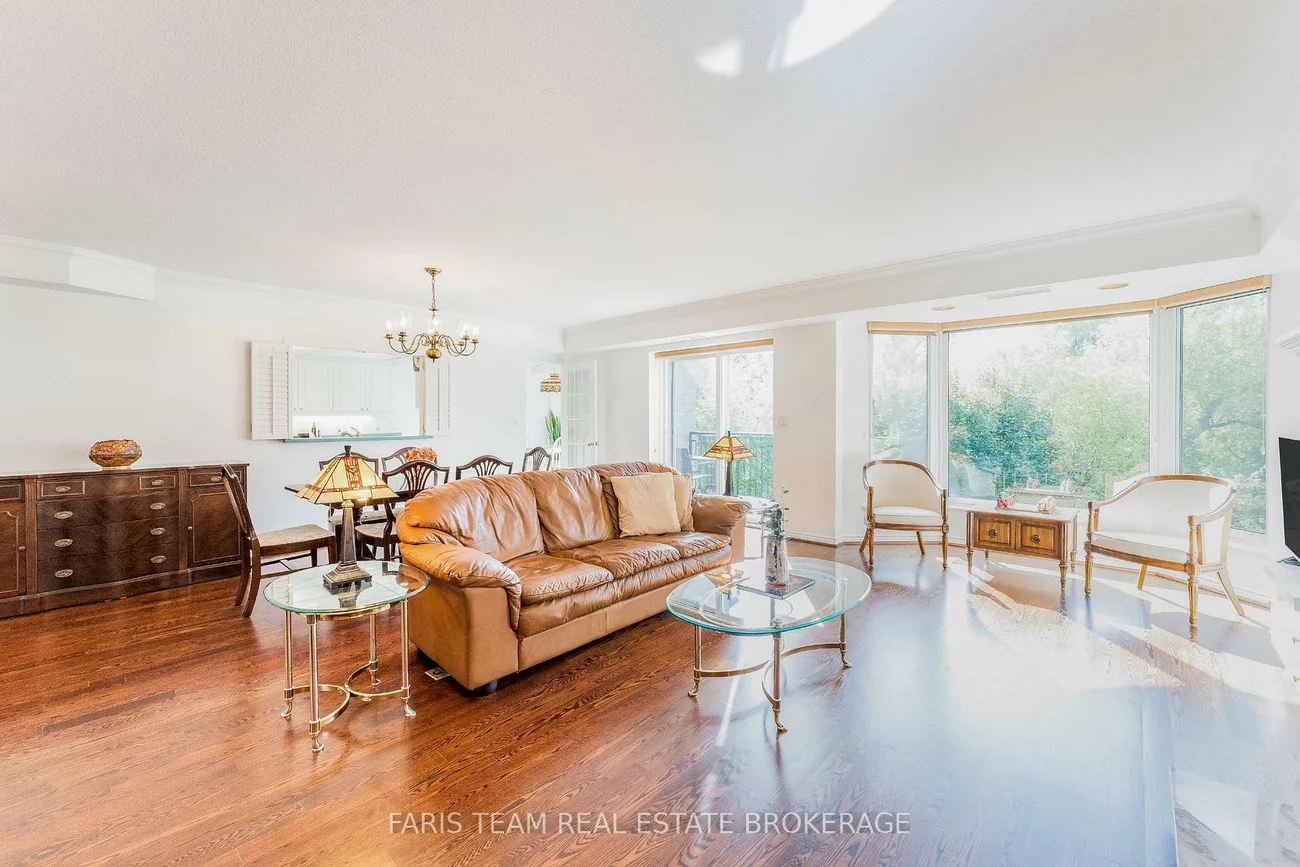 85, Wellington, Aurora Village, Aurora