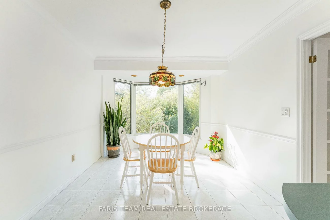 85, Wellington, Aurora Village, Aurora