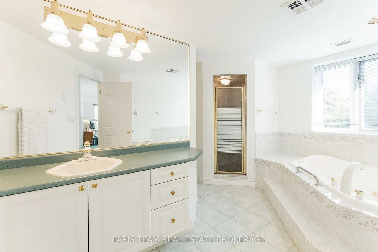 85, Wellington, Aurora Village, Aurora