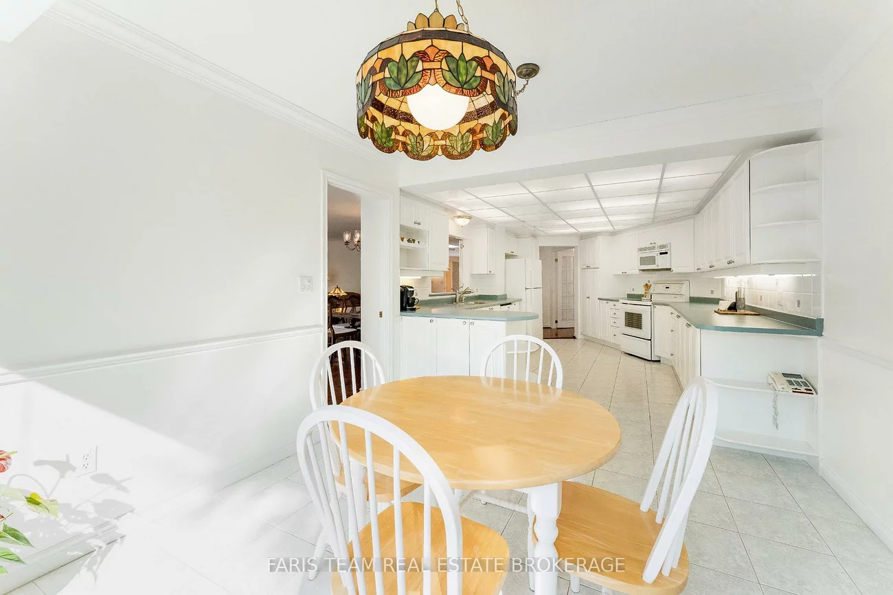 85, Wellington, Aurora Village, Aurora