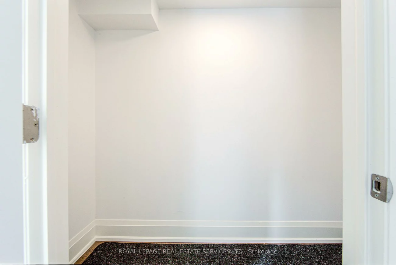 27, Poplar, Aurora Highlands, Aurora