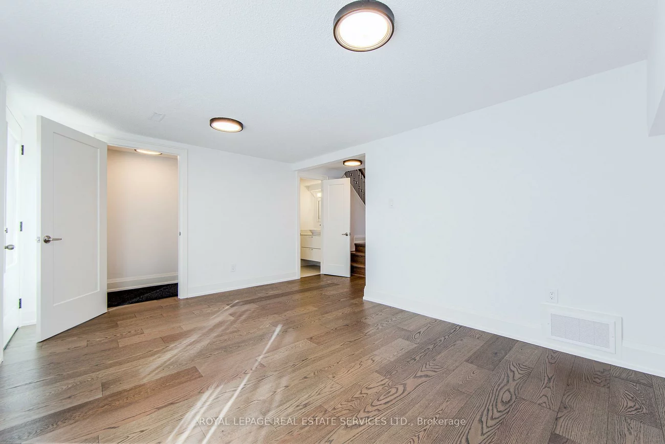 27, Poplar, Aurora Highlands, Aurora