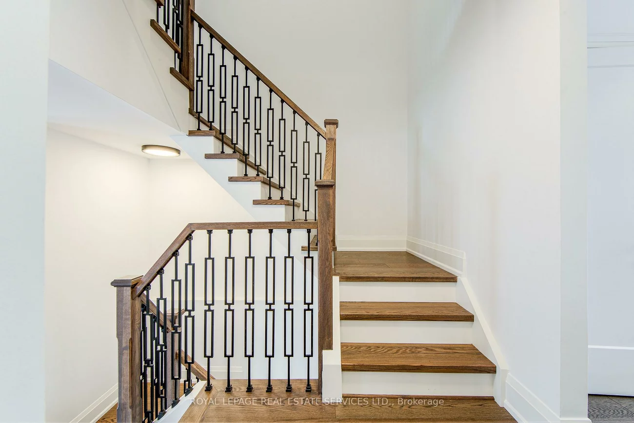 27, Poplar, Aurora Highlands, Aurora