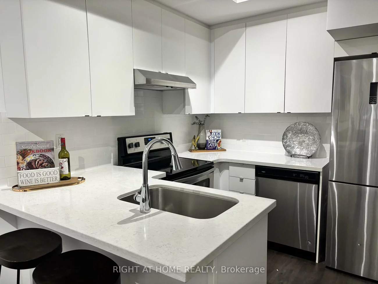 300, Alex Gardner, Aurora Village, Aurora