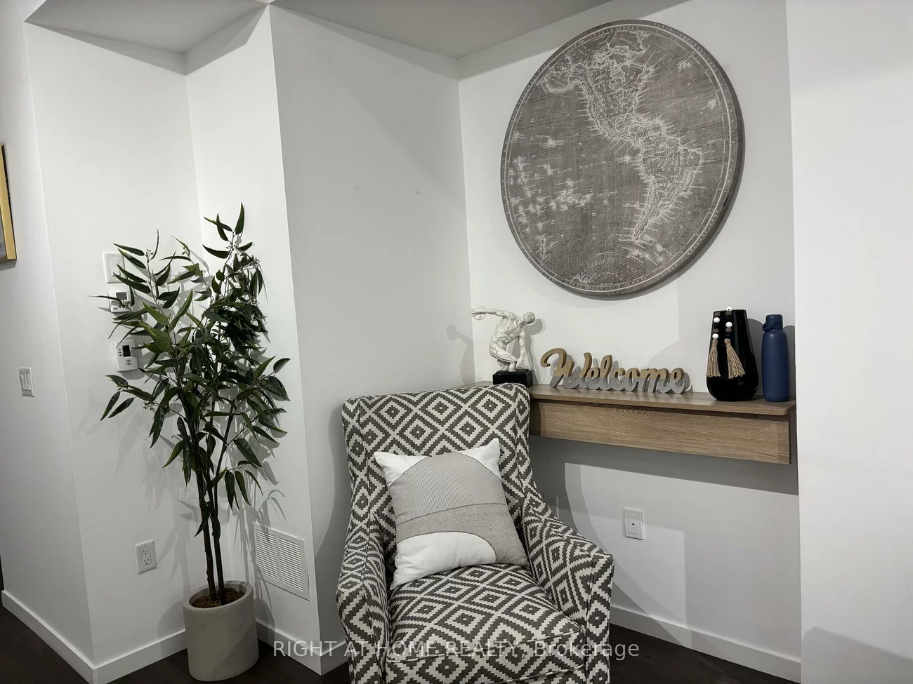 300, Alex Gardner, Aurora Village, Aurora