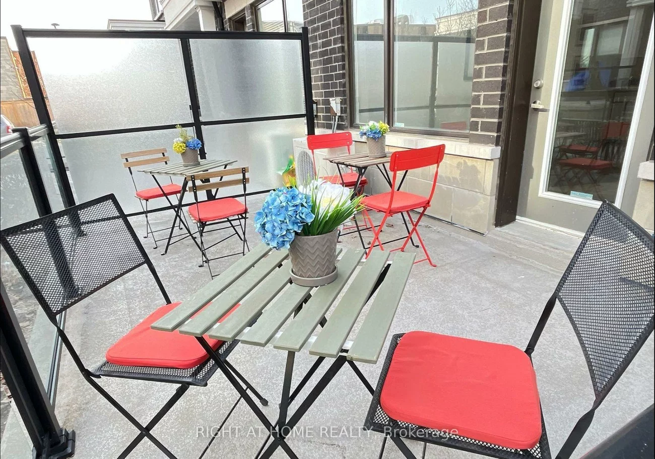 300, Alex Gardner, Aurora Village, Aurora