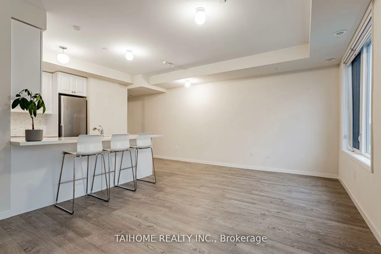 400, Alex Gardner, Aurora Village, Aurora