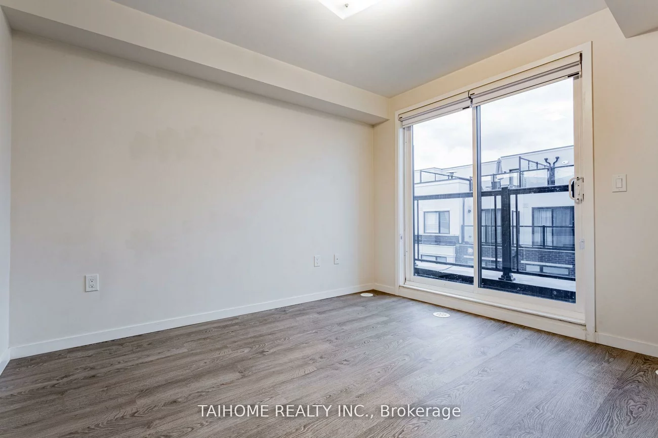 400, Alex Gardner, Aurora Village, Aurora