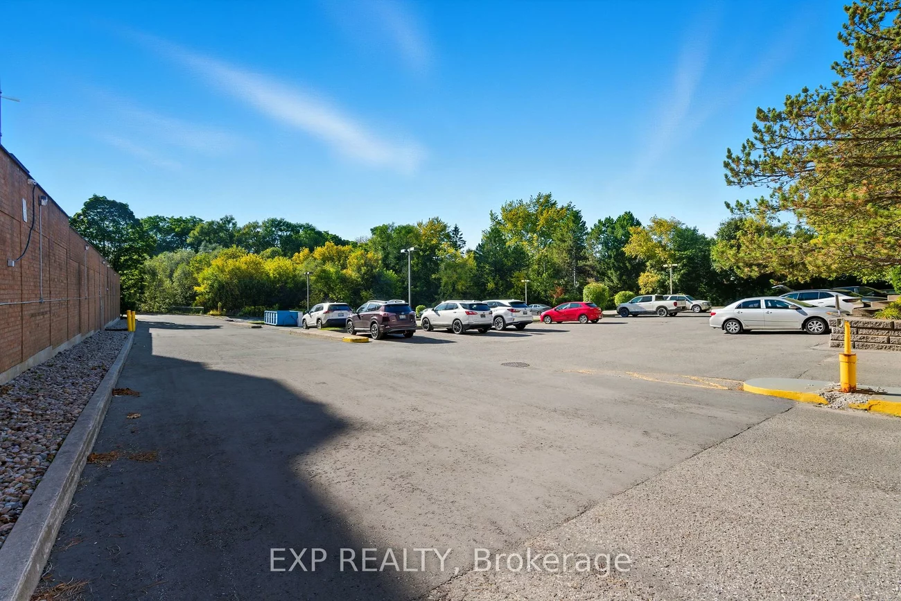 14924, Yonge, Aurora Highlands, Aurora