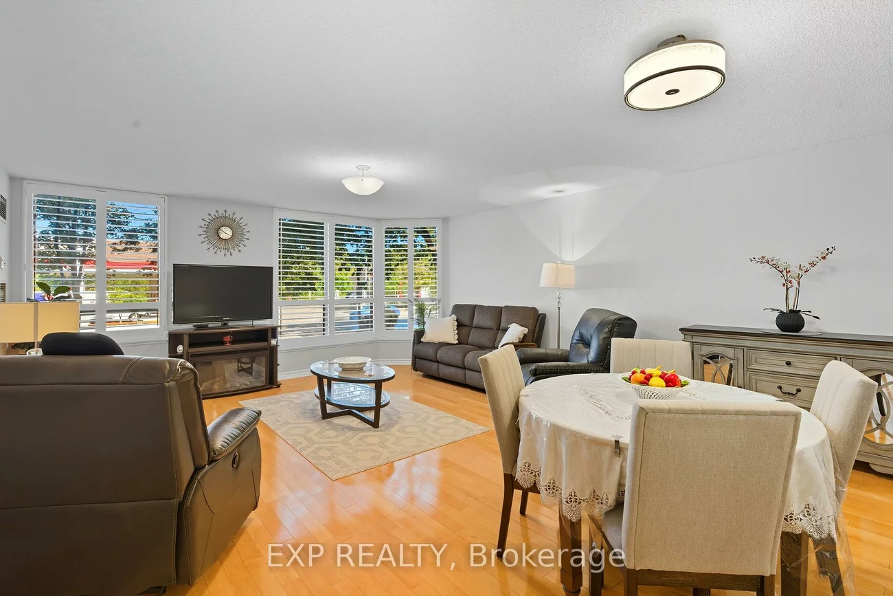 14924, Yonge, Aurora Highlands, Aurora