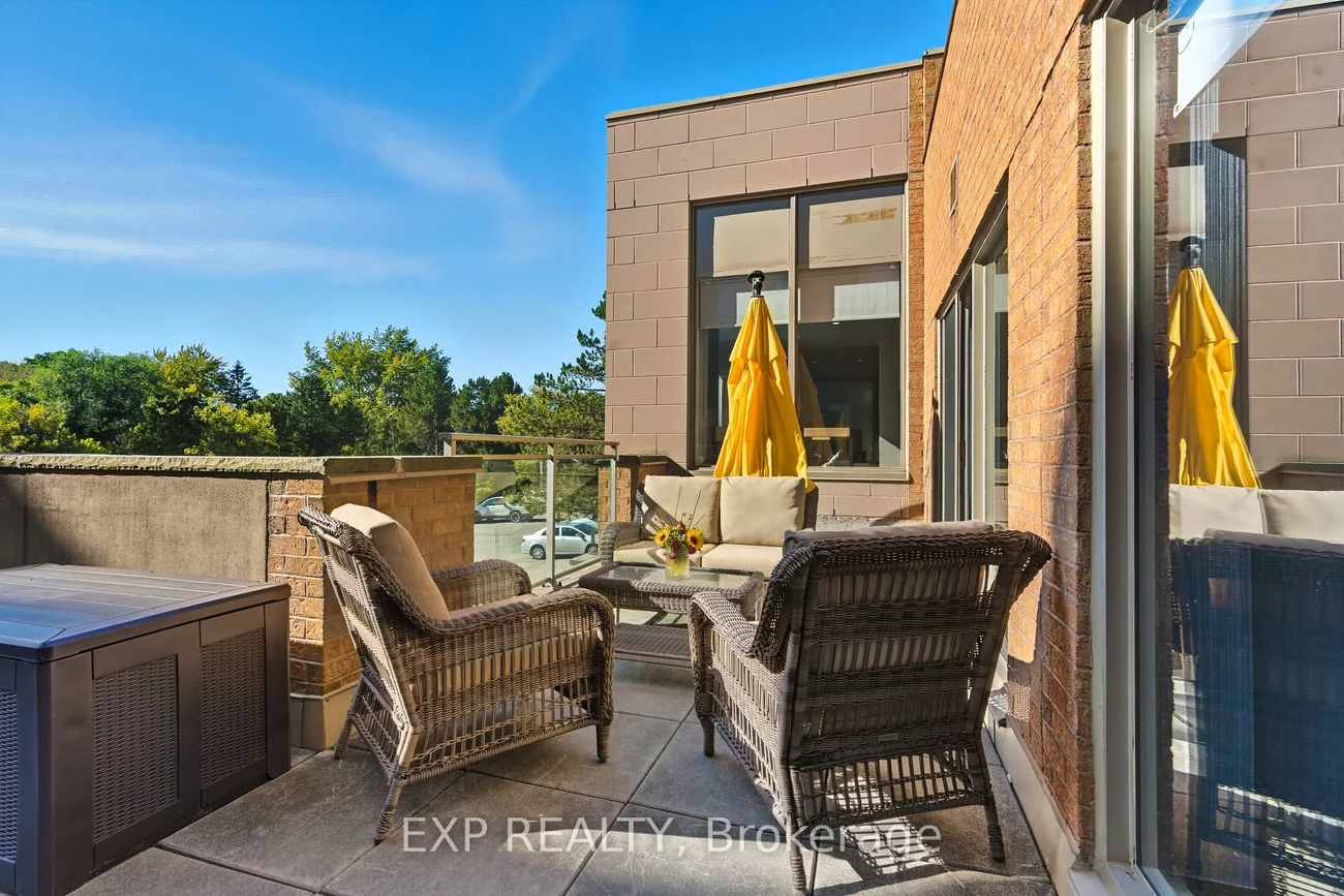 14924, Yonge, Aurora Highlands, Aurora