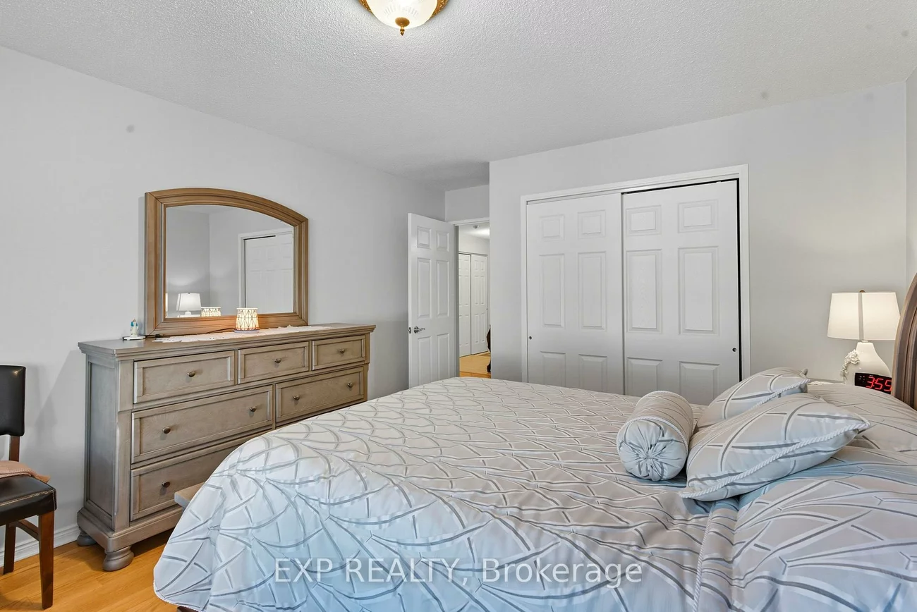 14924, Yonge, Aurora Highlands, Aurora