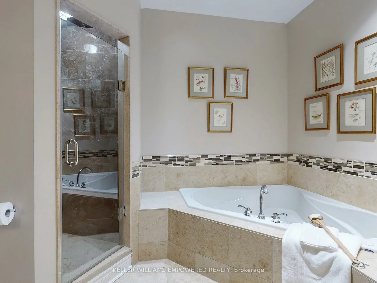 37, Tucker, Aurora Estates, Aurora