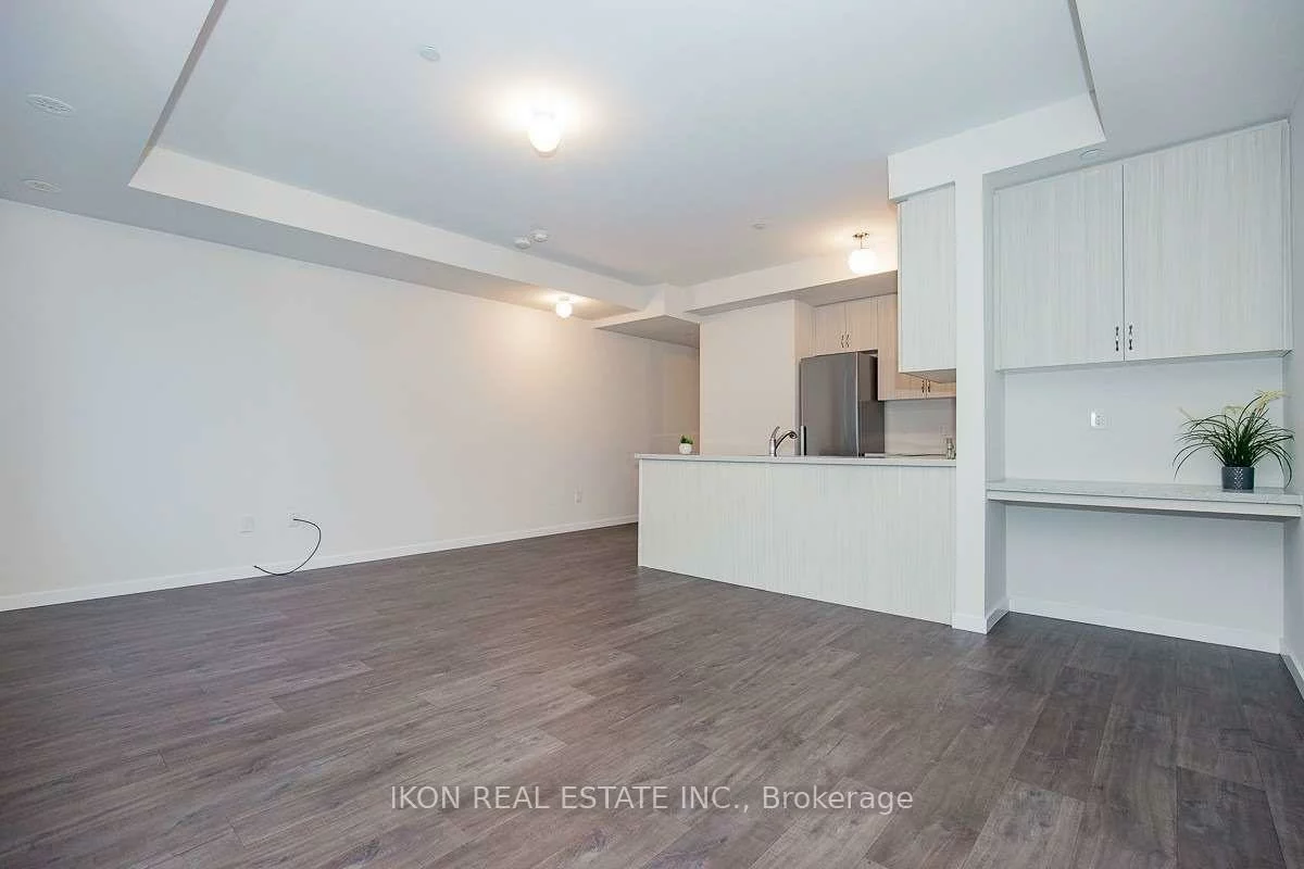 400, Alex Gardner, Aurora Village, Aurora