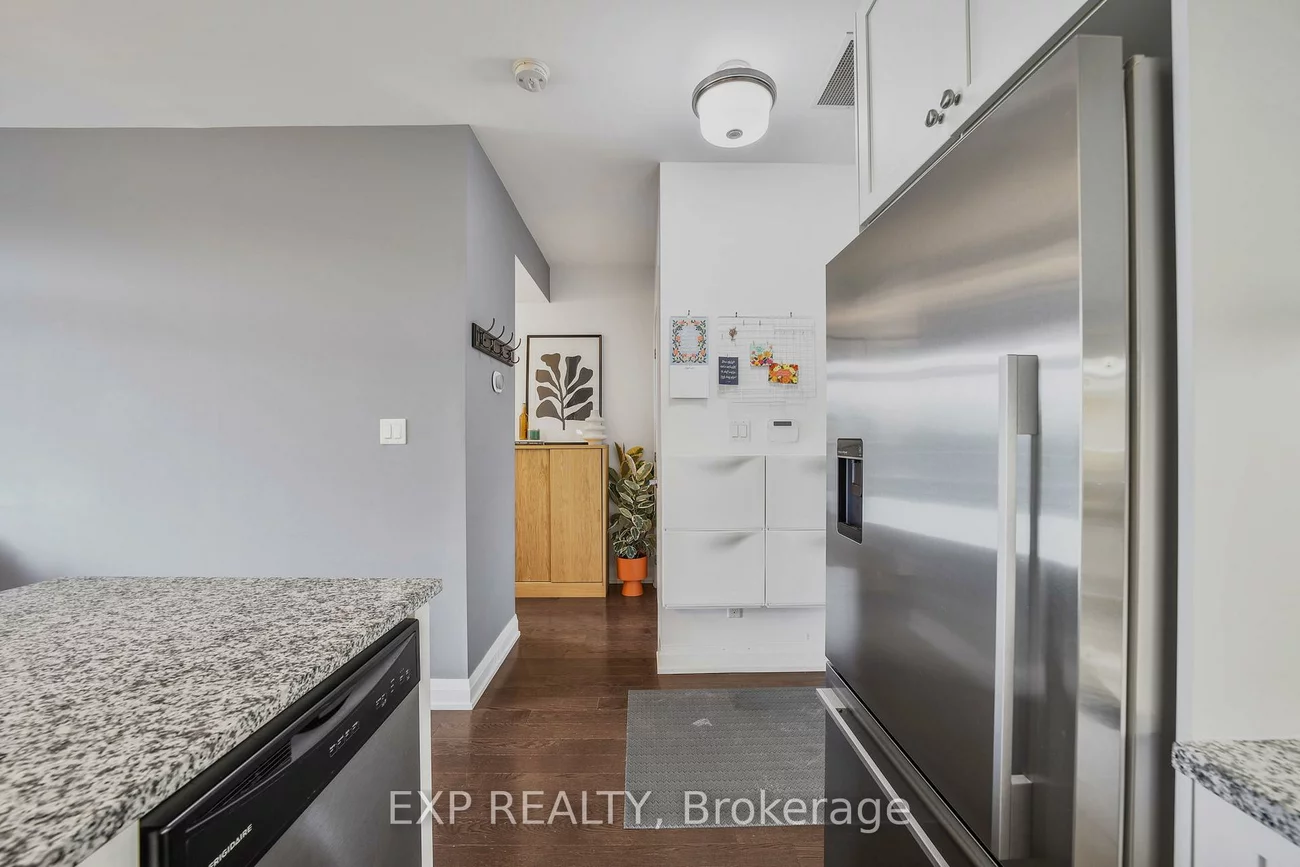 15277, Yonge, Aurora Village, Aurora