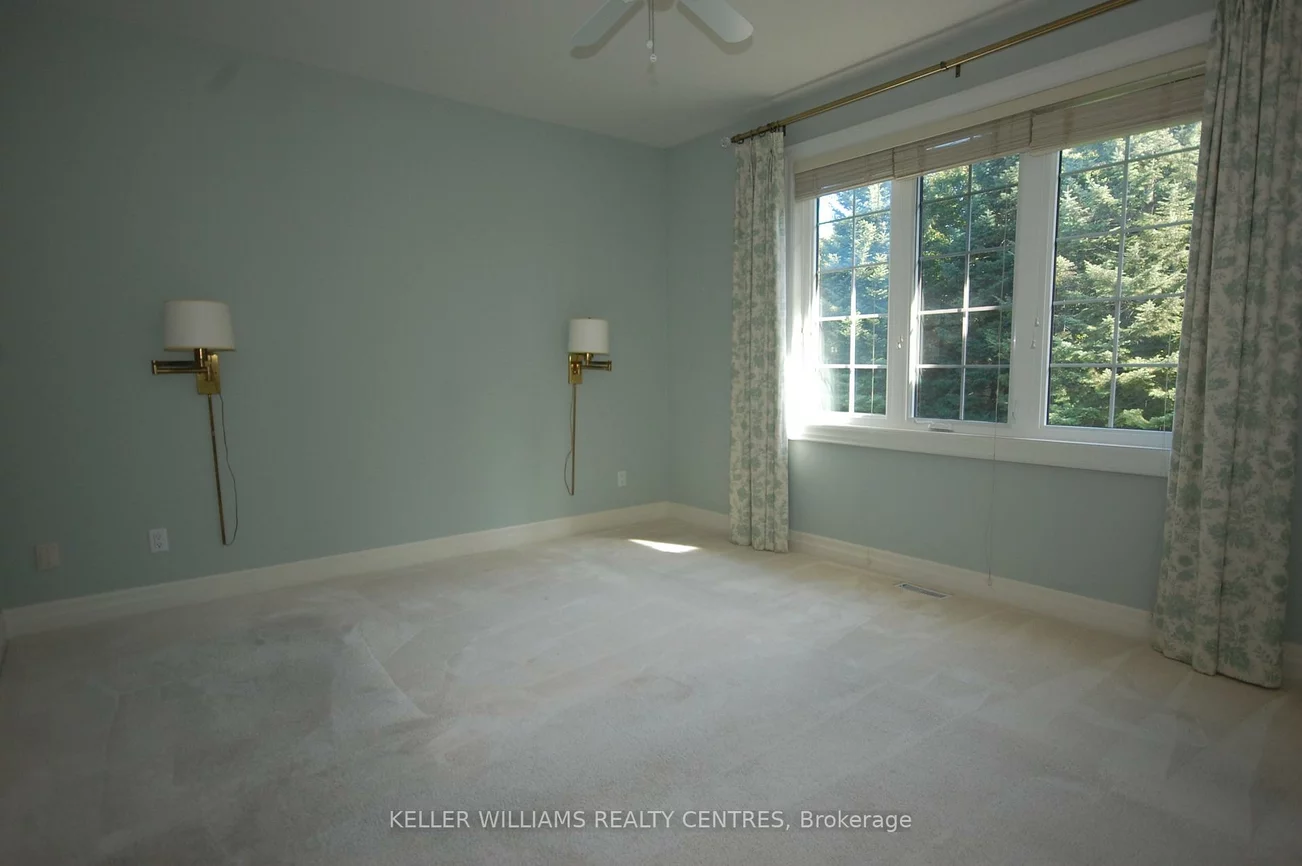 470, Falconwood, Aurora Estates, Aurora