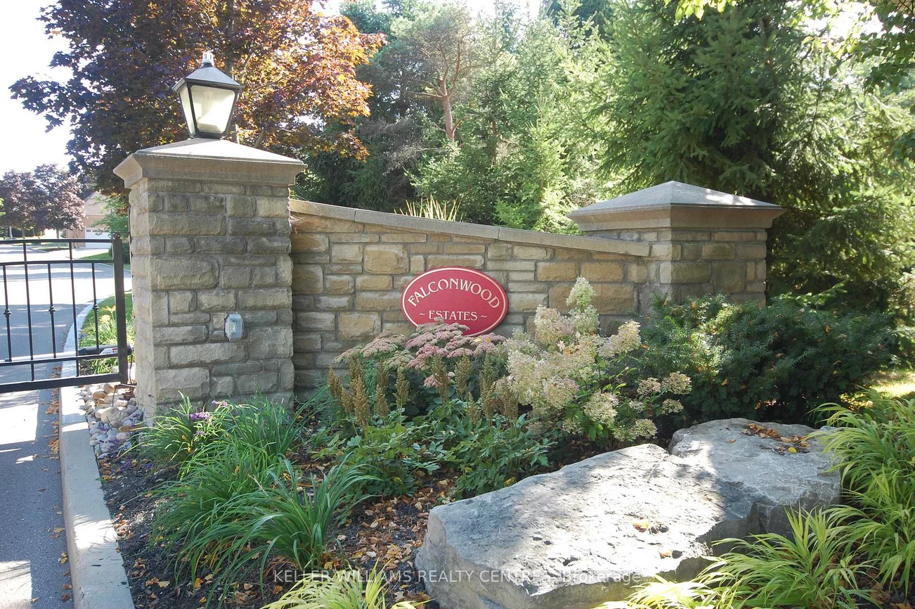 470, Falconwood, Aurora Estates, Aurora