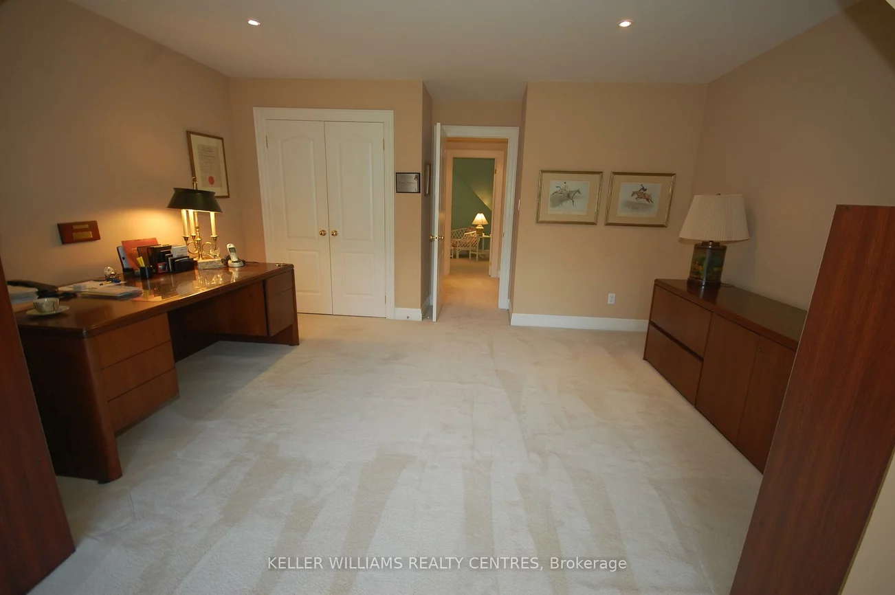 470, Falconwood, Aurora Estates, Aurora