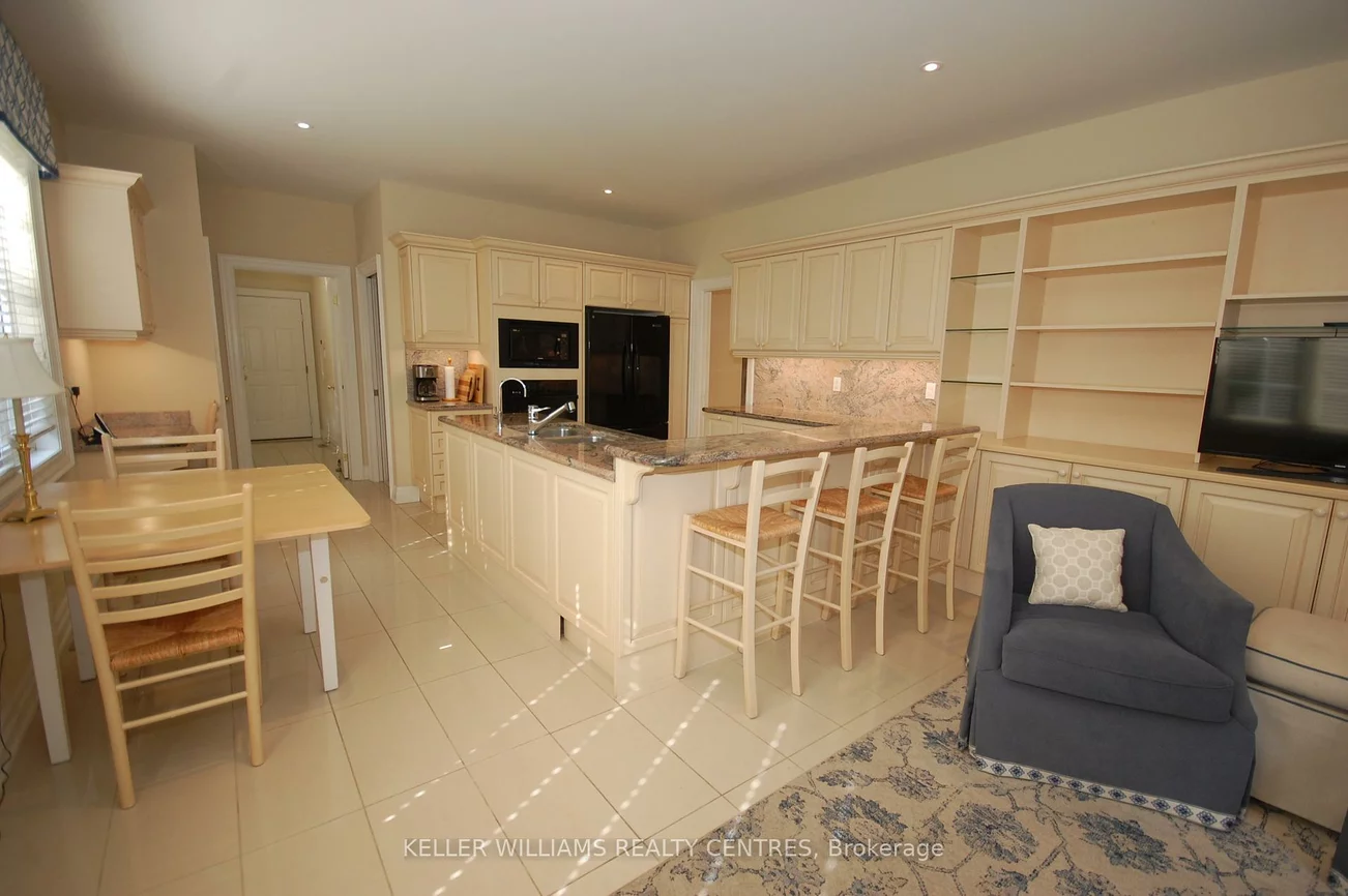 470, Falconwood, Aurora Estates, Aurora