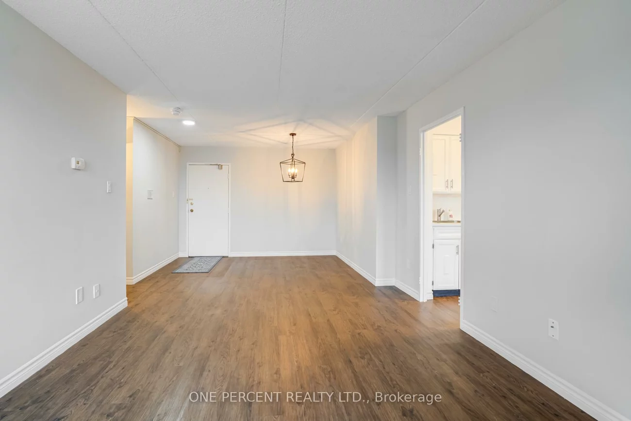 15390, Yonge, Aurora Heights, Aurora