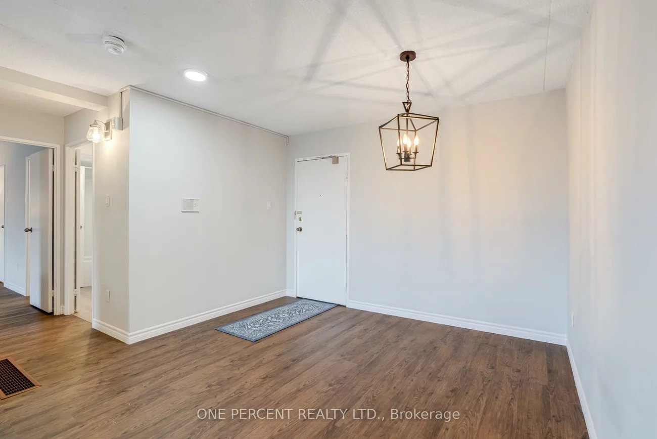 15390, Yonge, Aurora Heights, Aurora