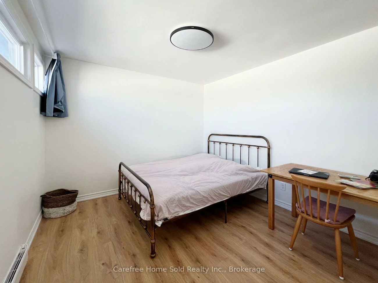 207, Milestone, Aurora Village, Aurora