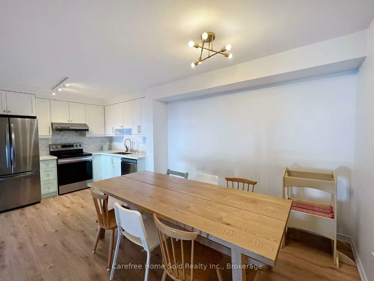 207, Milestone, Aurora Village, Aurora