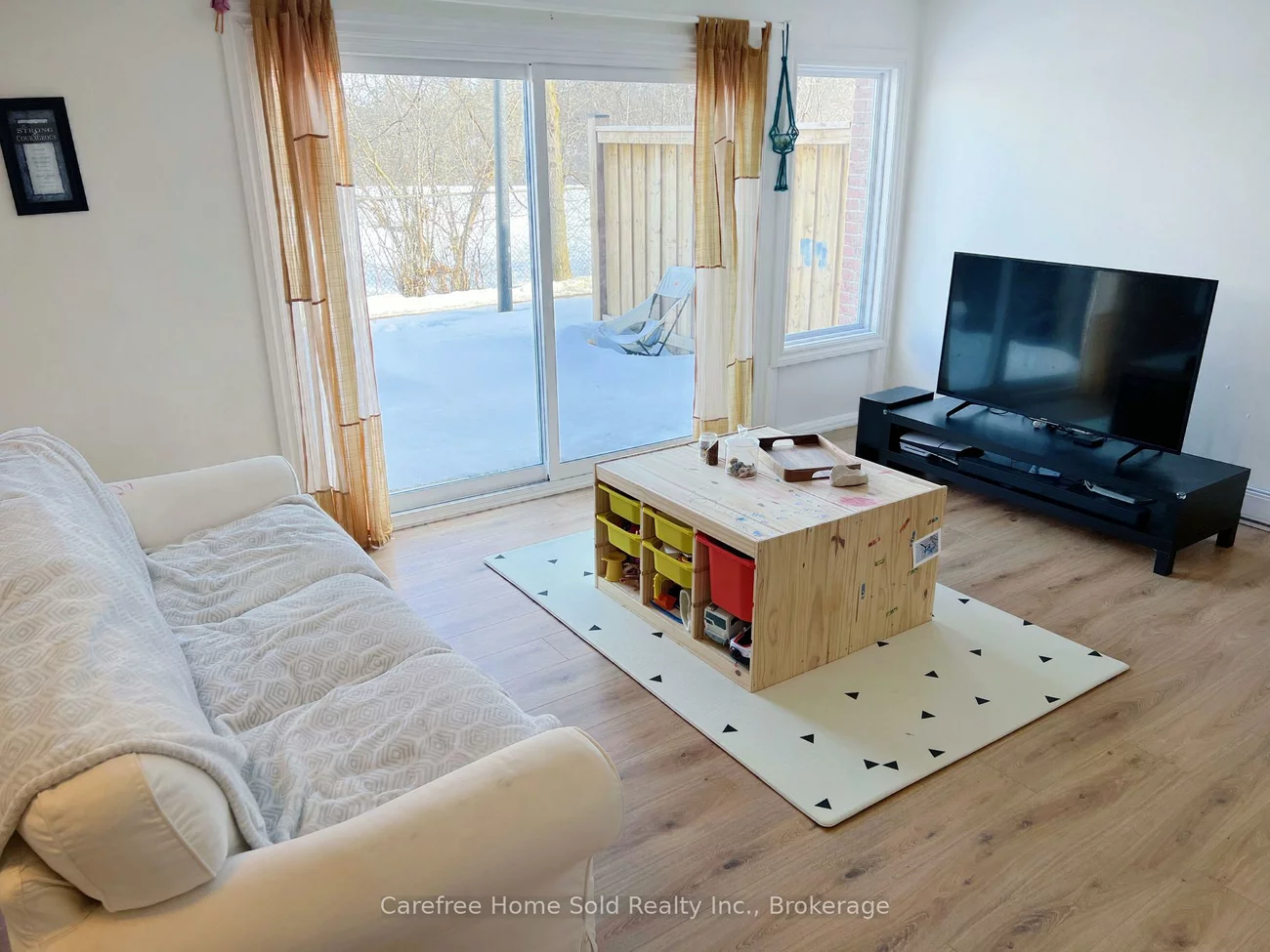 207, Milestone, Aurora Village, Aurora