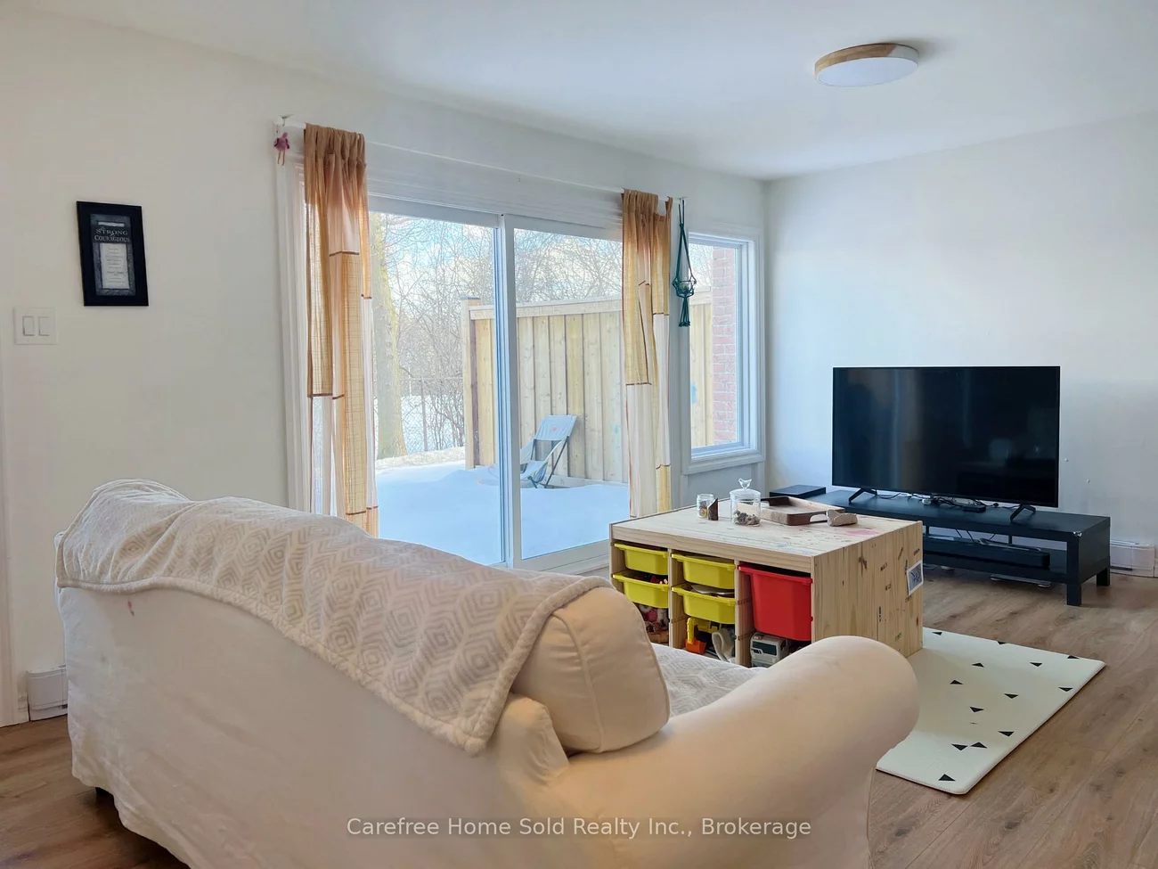 207, Milestone, Aurora Village, Aurora