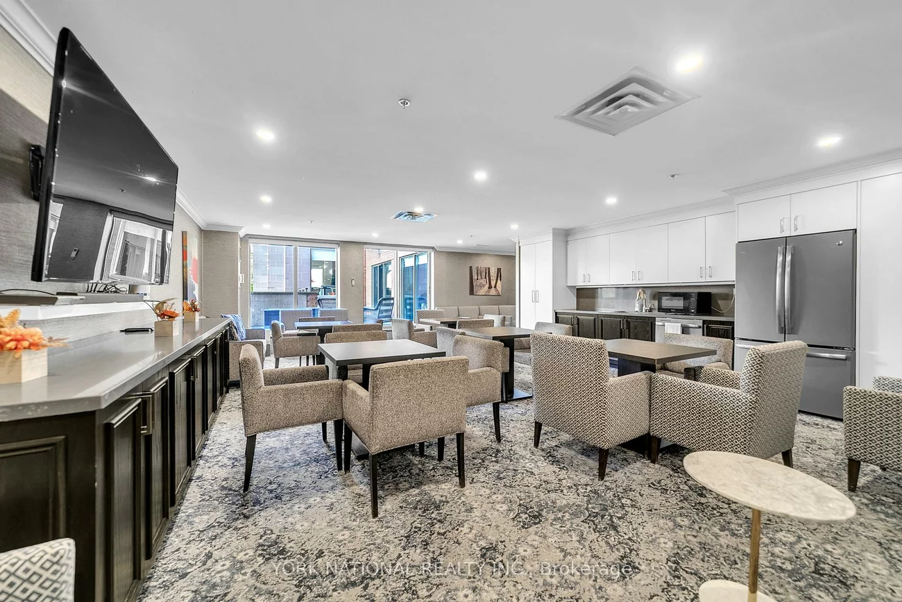 14924, Yonge, Aurora Highlands, Aurora