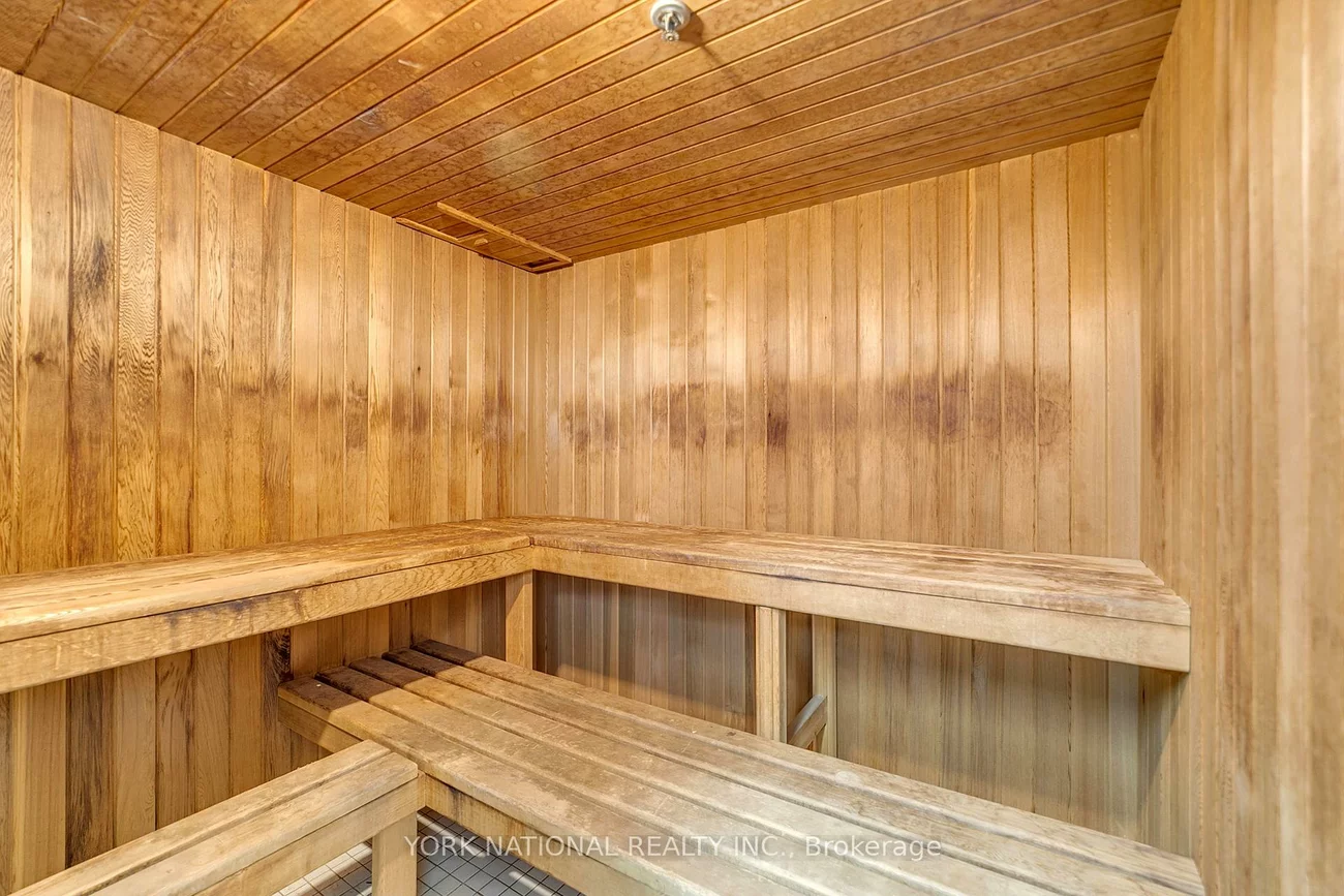 14924, Yonge, Aurora Highlands, Aurora