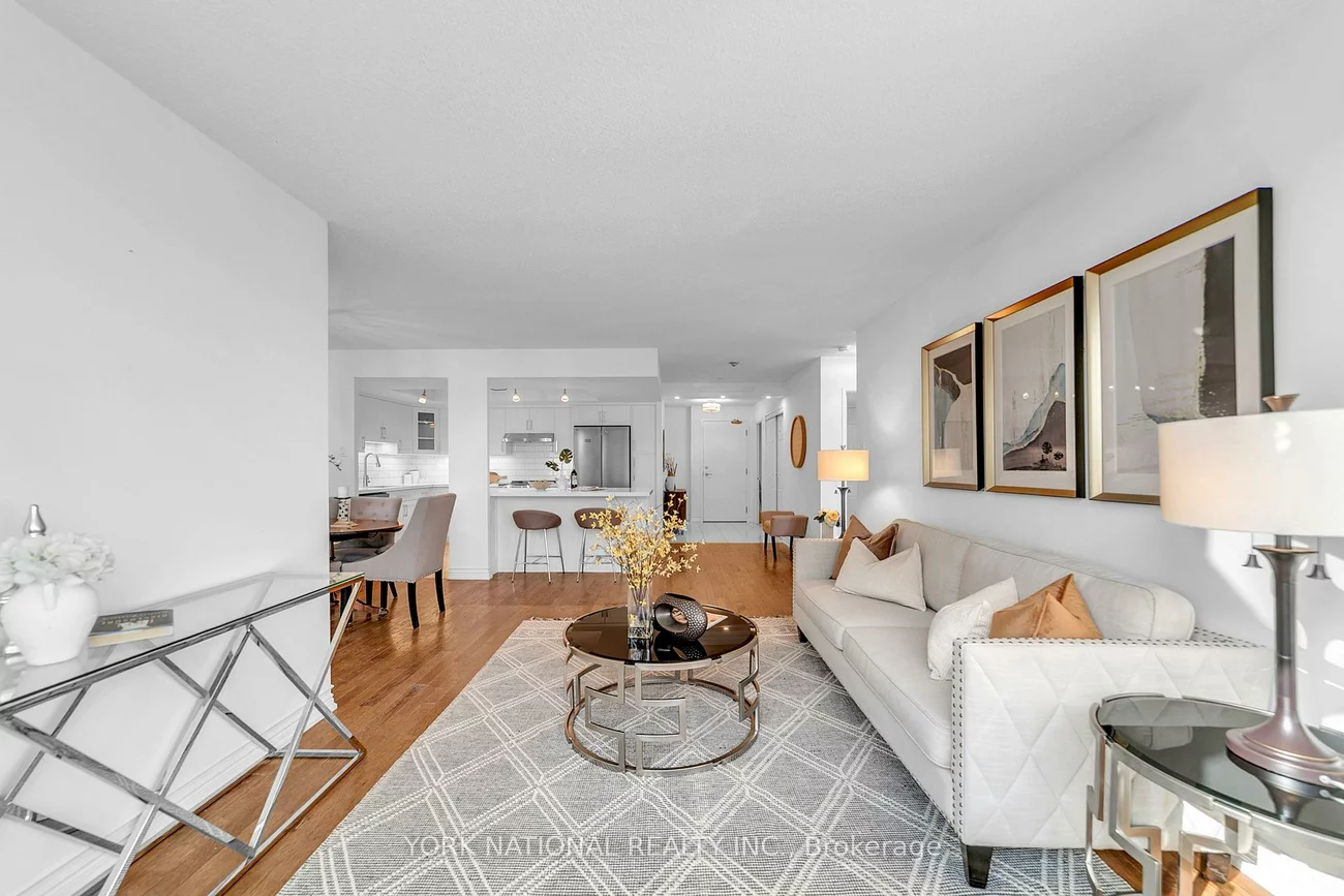 14924, Yonge, Aurora Highlands, Aurora