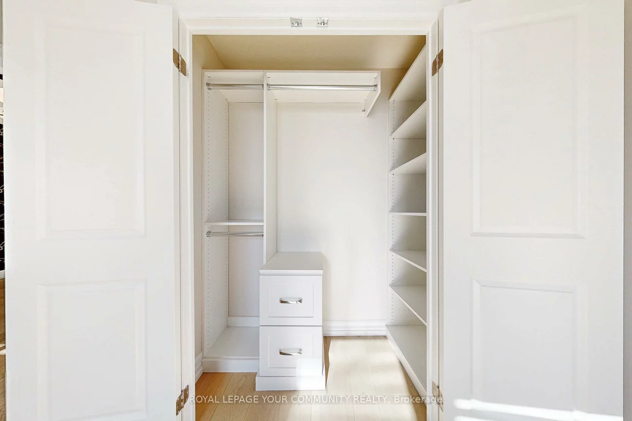 180, John West, Bayview Wellington, Aurora