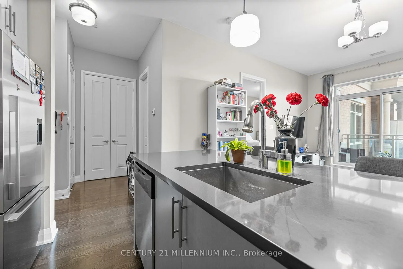 15277, Yonge, Aurora Village, Aurora