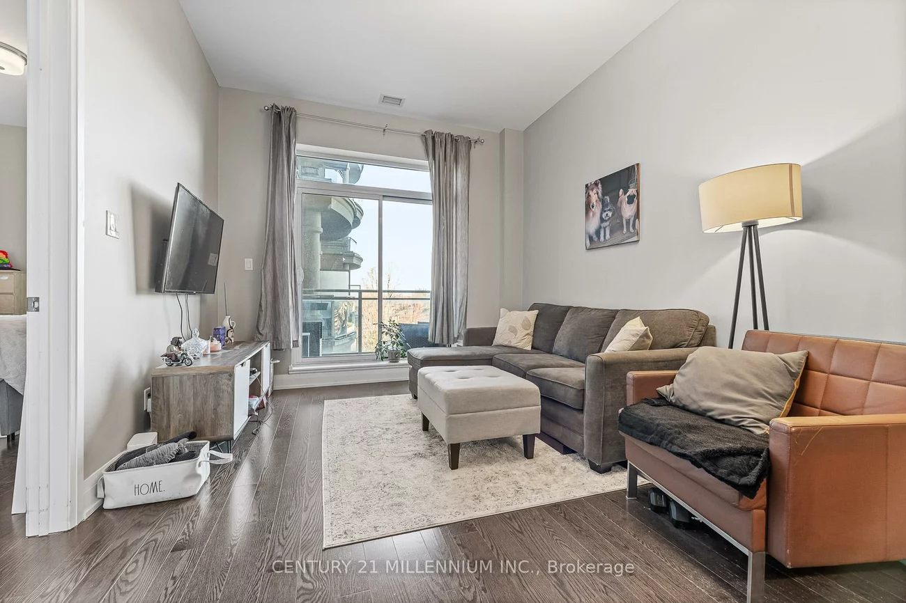 15277, Yonge, Aurora Village, Aurora