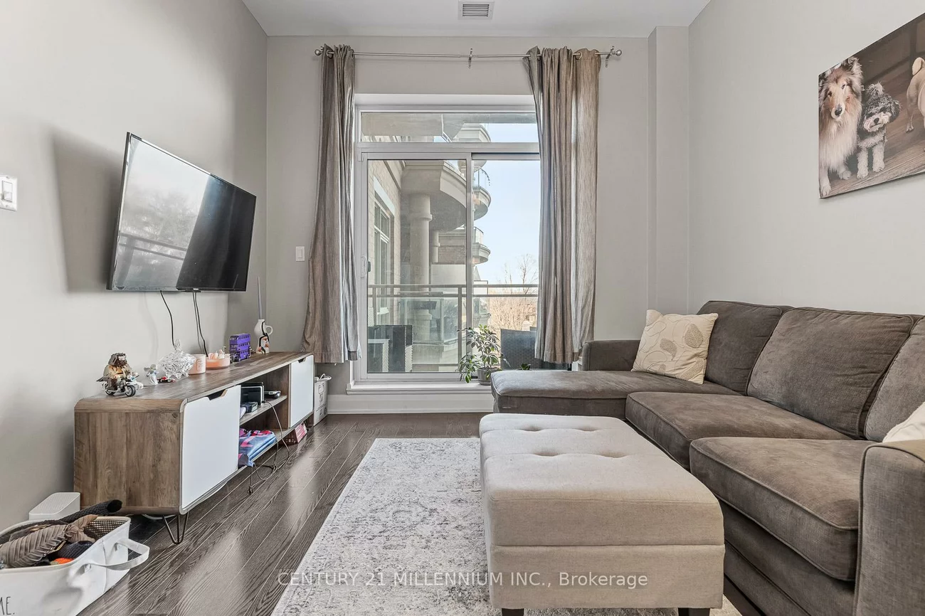 15277, Yonge, Aurora Village, Aurora