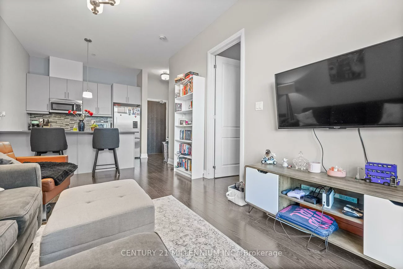 15277, Yonge, Aurora Village, Aurora