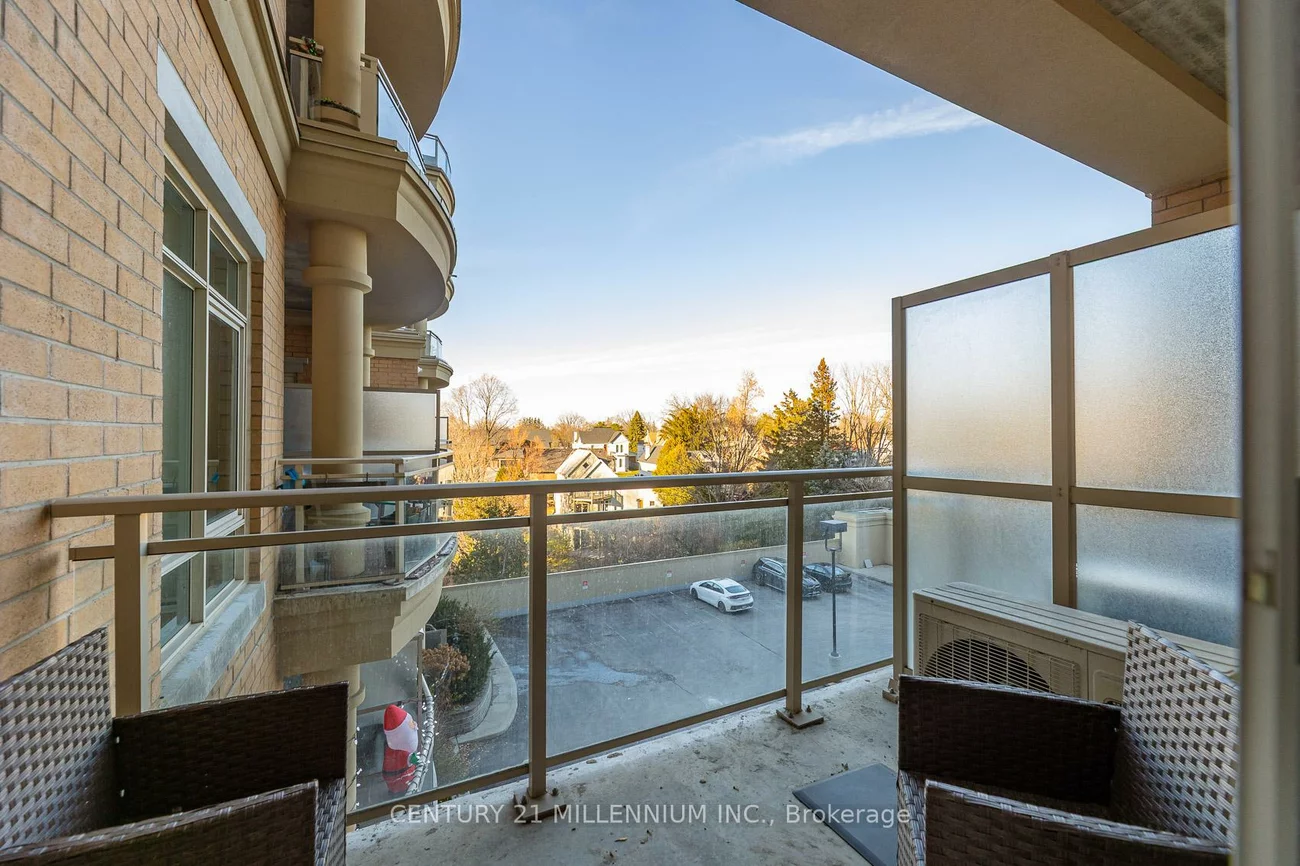 15277, Yonge, Aurora Village, Aurora