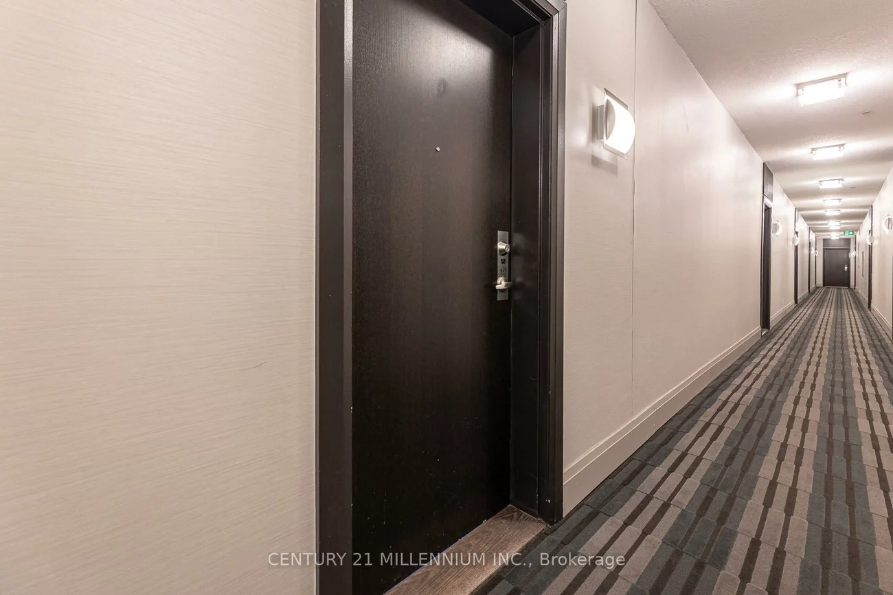 15277, Yonge, Aurora Village, Aurora