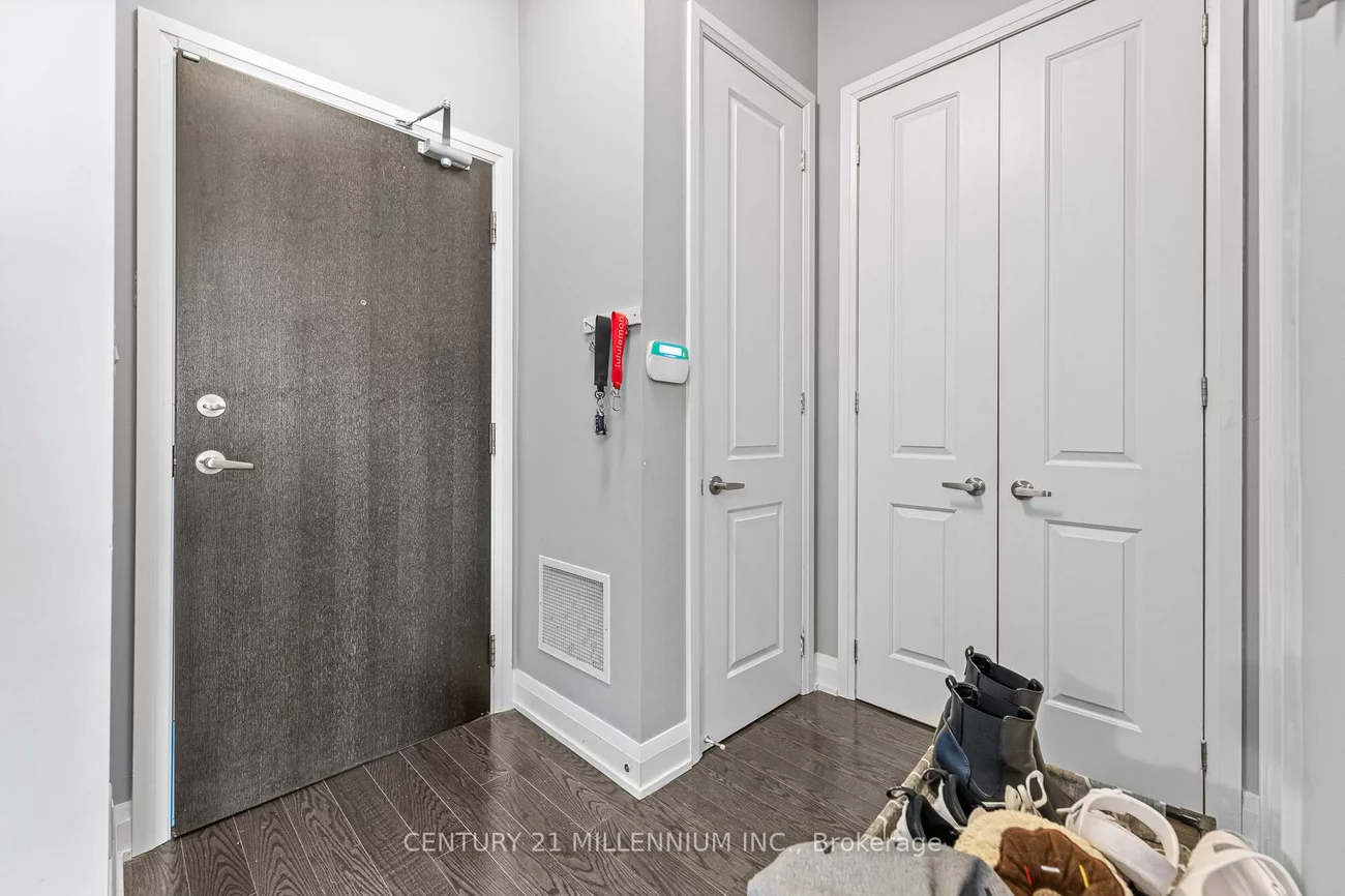 15277, Yonge, Aurora Village, Aurora