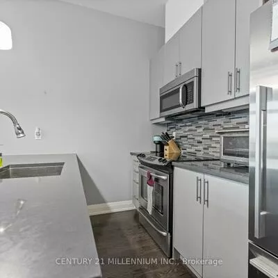 15277, Yonge, Aurora Village, Aurora