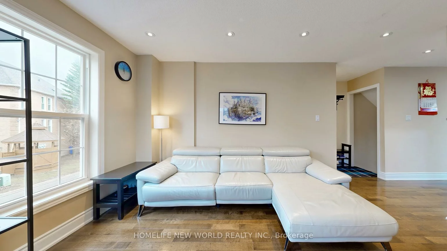 52, Wyatt, Bayview Wellington, Aurora