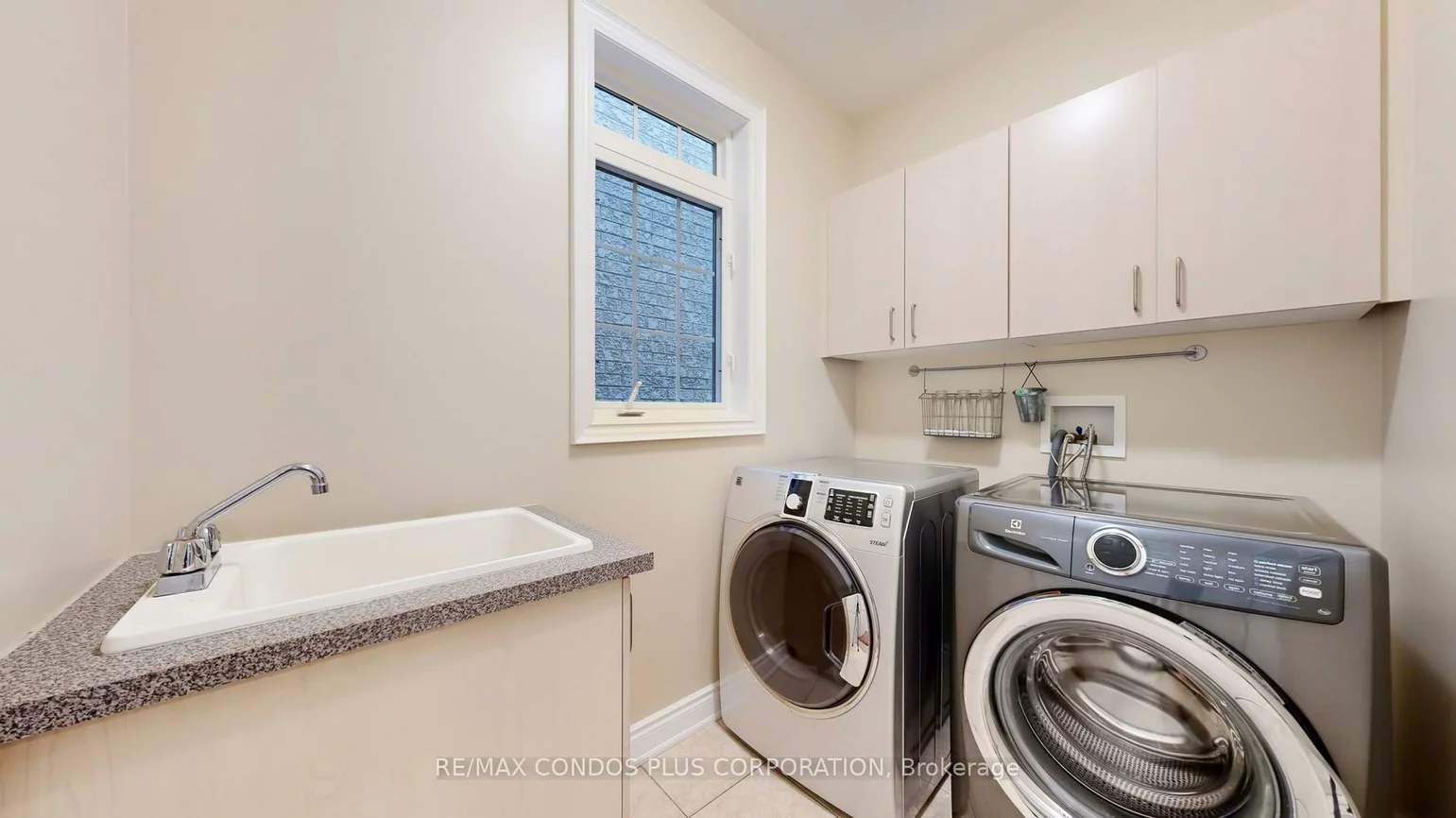 81, Stonecliffe, Aurora Estates, Aurora