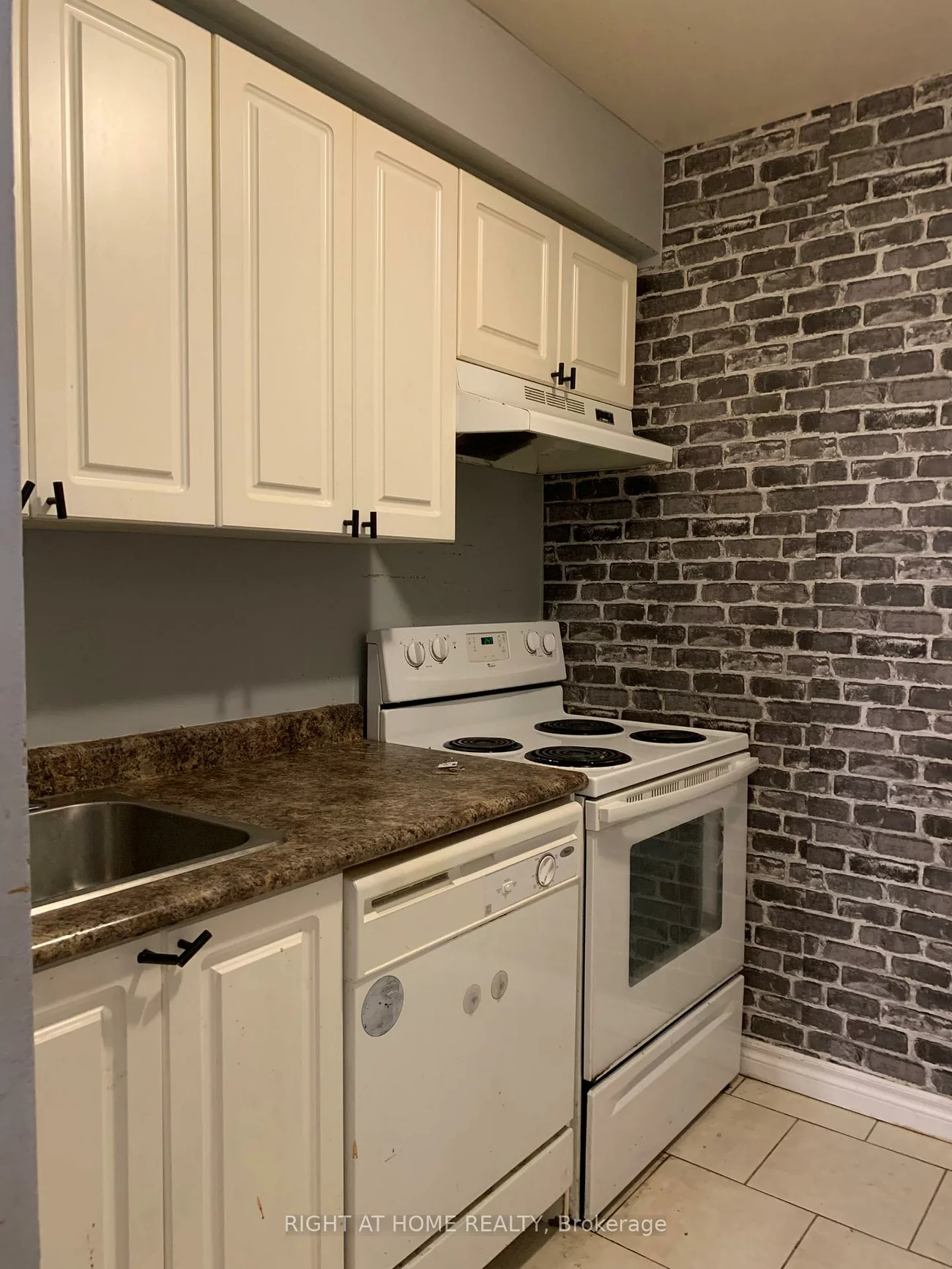 129, Milestone, Aurora Village, Aurora