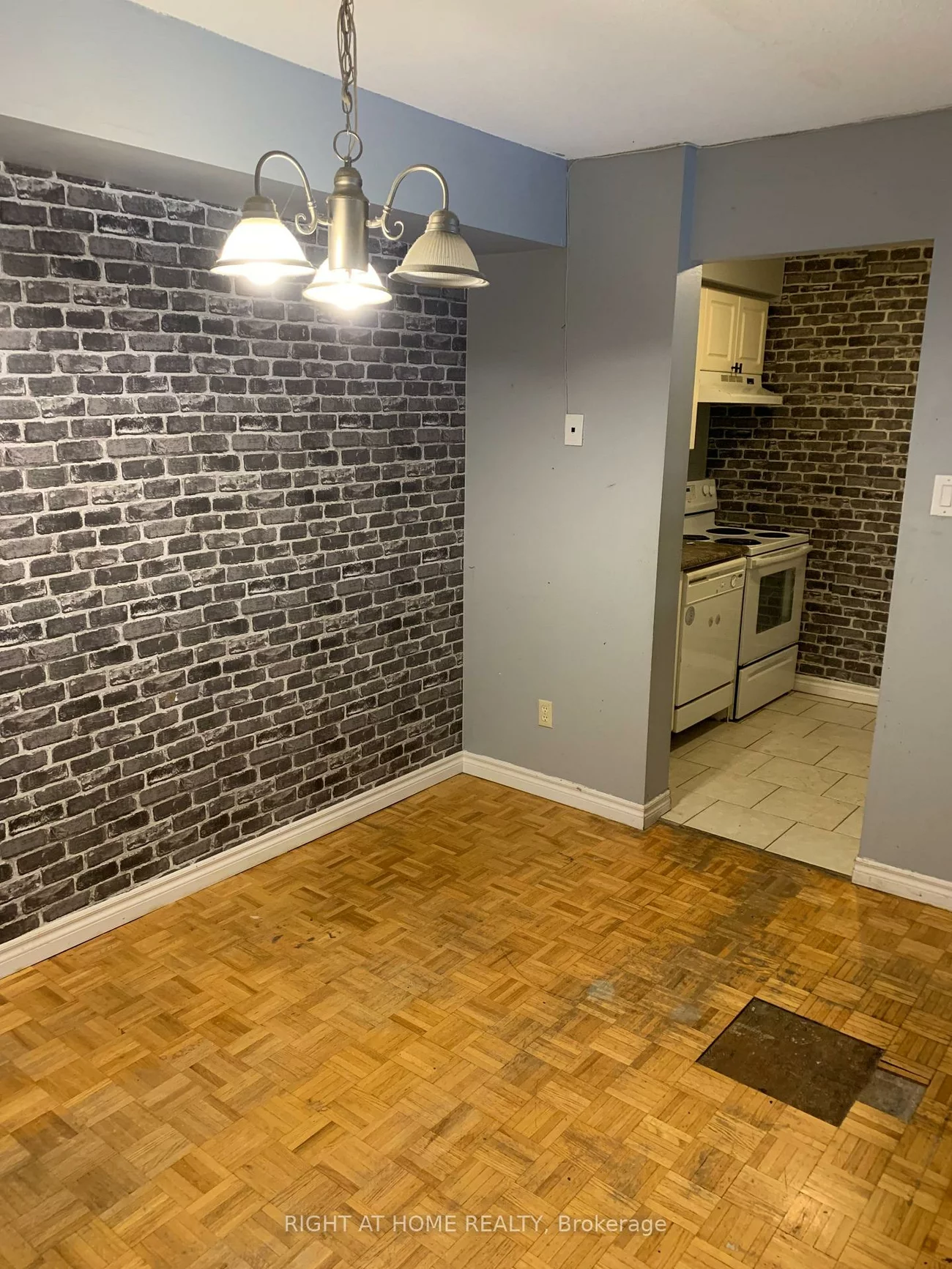 129, Milestone, Aurora Village, Aurora