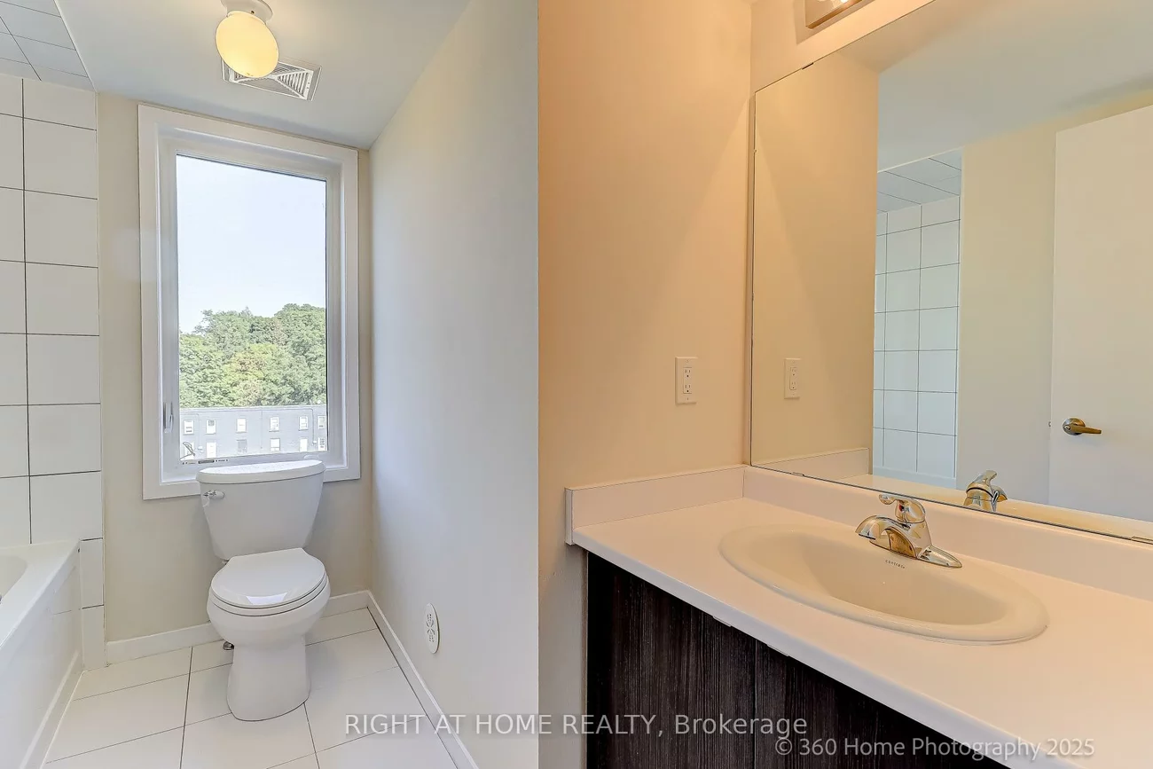 200, Alex Gardner, Aurora Village, Aurora