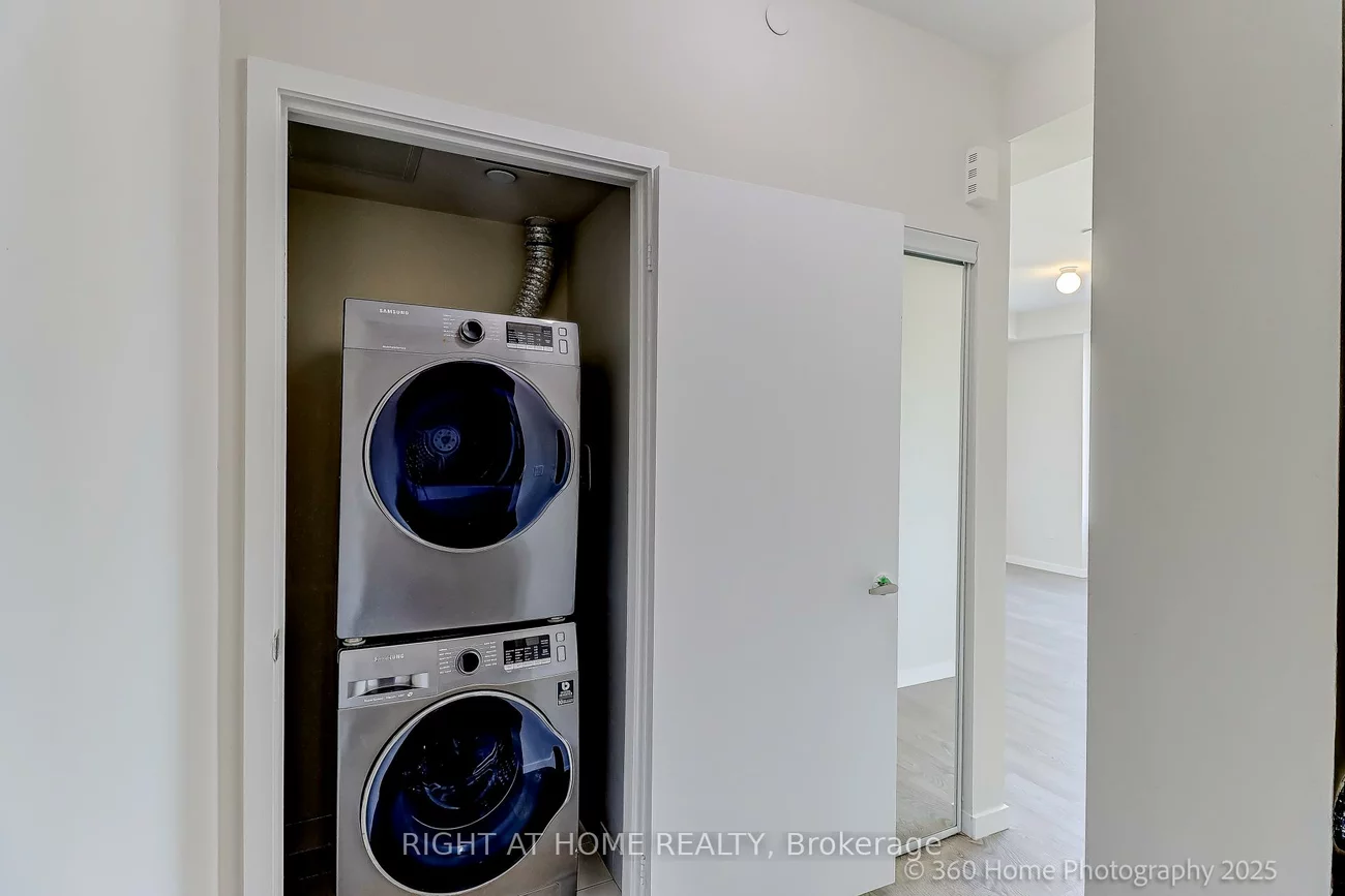 200, Alex Gardner, Aurora Village, Aurora