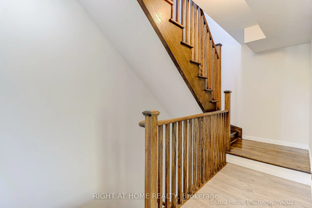 200, Alex Gardner, Aurora Village, Aurora